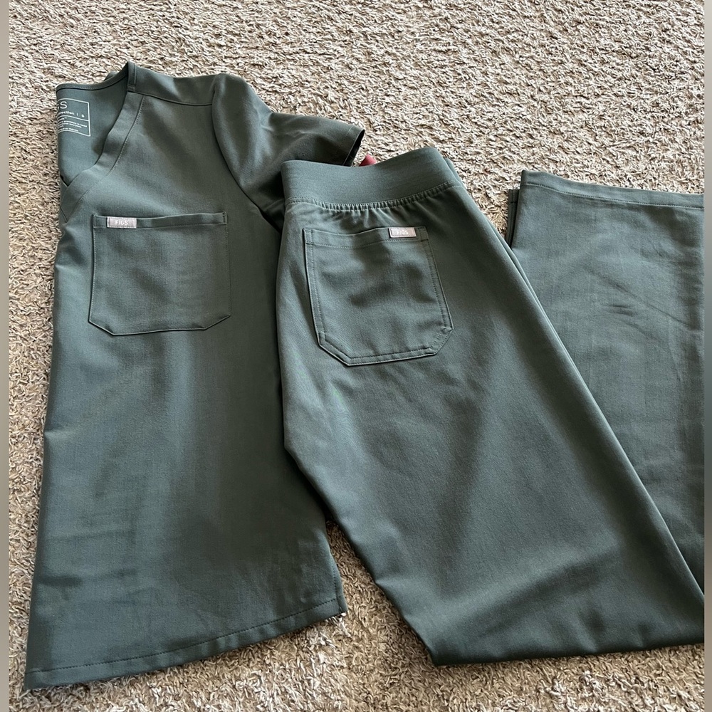 Figs Women's Olive Chinos & Khakis